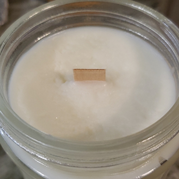 11oz 100% Pure Soy Wax Candle - Picture 2 of 2